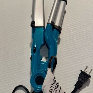 Blue and Silver bed head crimping Hair Styling Tool .New !